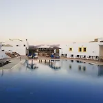 Naxos Palace 4*