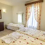 Naxos Palace 4*