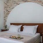 Naxos Palace فندق