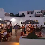 Naxos Palace ستيليدا