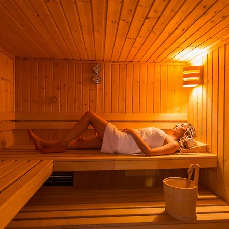 فندق Naxos Palace 4*