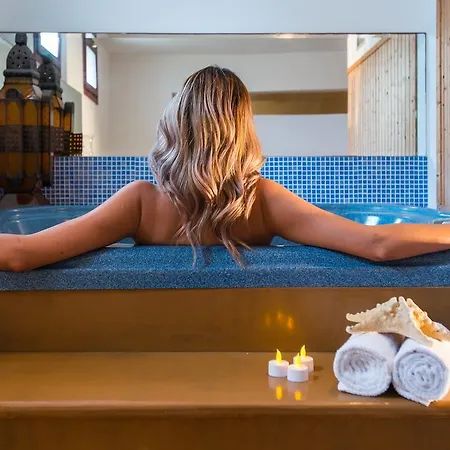 Отель Naxos Palace 4*