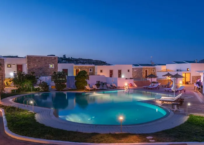 מלון Naxos Palace 4*