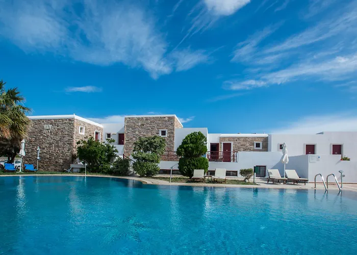 מלון Naxos Palace 4*