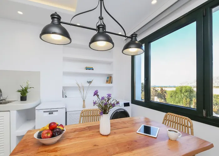 Naxos Palace סטלידה